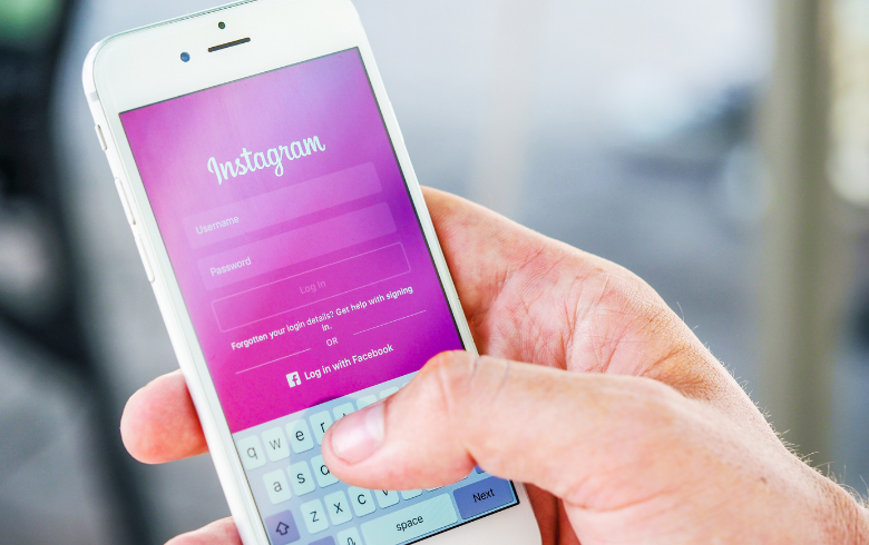 What Does Business Chat Mean on Instagram?